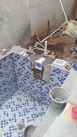 Pemasangan skimer kolam renang