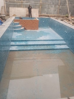 Pembuatan kolam renang di pondok indah