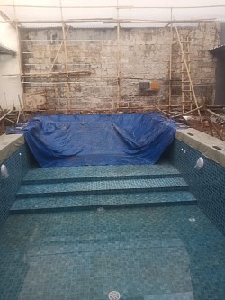Hasil kolam renang rumah pondok indah